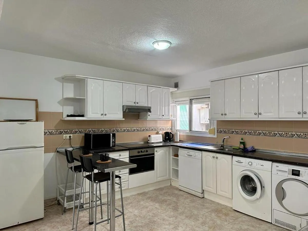 Charming 3-Bed Apartment In Fuengirola
