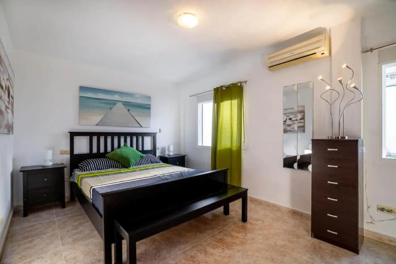 Charming 3-Bed Apartment In Fuengirola